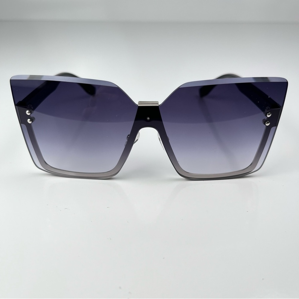 Women’s Fashion Square Rimless Sunglasses Black Silver Grey lenses